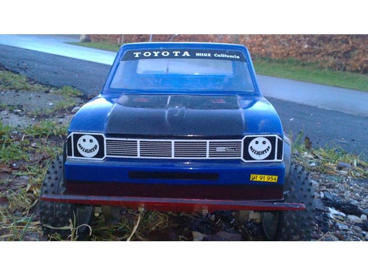 Bil kyosho/robbe toyota hilux california billede 1