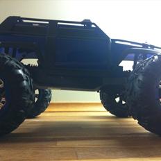 Off-Roader Traxxas Summit VXL 1/16