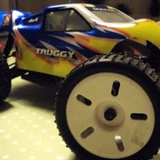 Off-Roader MaXaM 1/16 Truggy 4WD