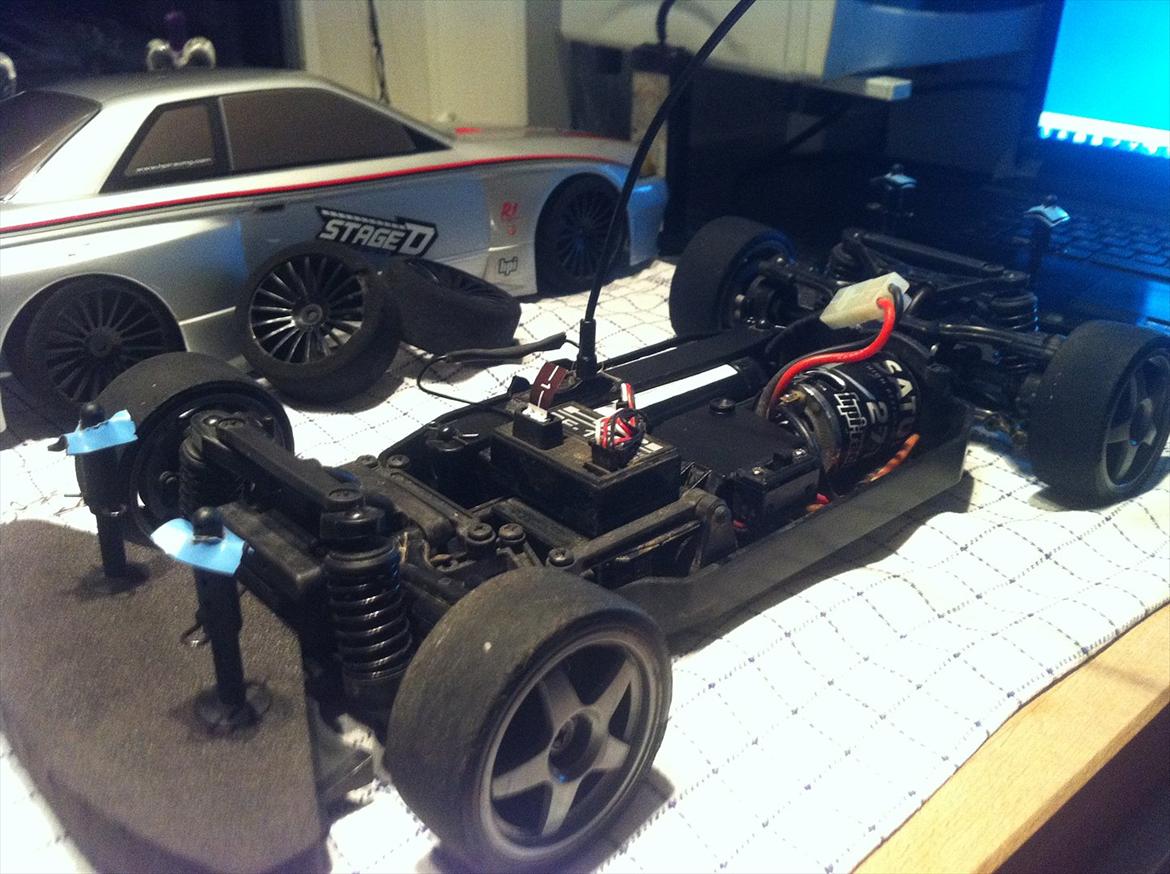 Bil skyline hpi e10 ( skrodet / brugt i dele) billede 2