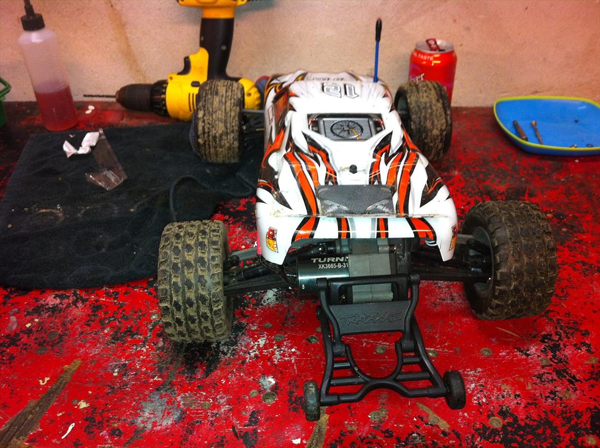 Bil TRAXXAS RUSTLER billede 4