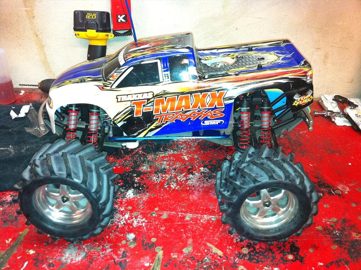 Bil T-Maxx 2.5 billede 1
