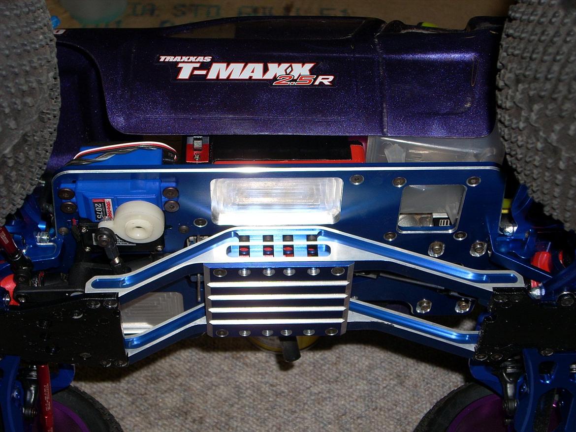Off-Roader traxxas t-maxx 2,5 billede 9