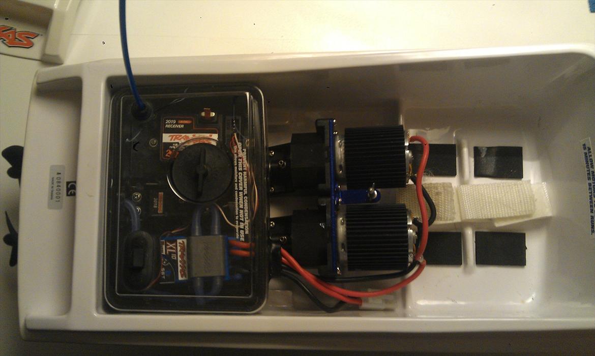 Båd traxxas villain billede 9