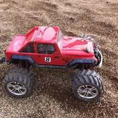 Off-Roader E-MAXX