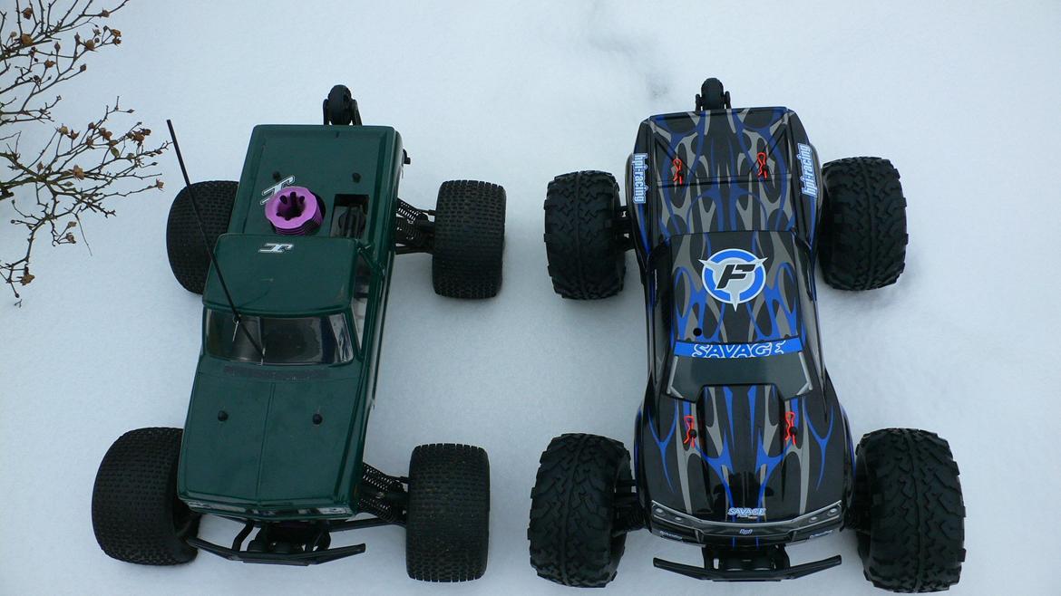 Truck HPI Savage SS 4.6 Big Block - Ved siden af min nye savage flux :) billede 12