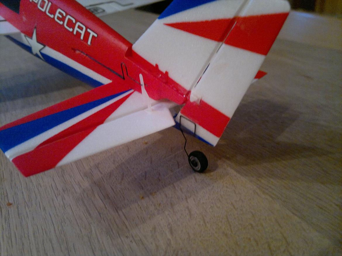 Fly Parkzone Ultra Micro Pole Cat BNF - Super med hale hjul så den er kanon til at taxi med billede 14