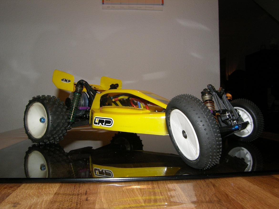 Buggy Associated B4  billede 1