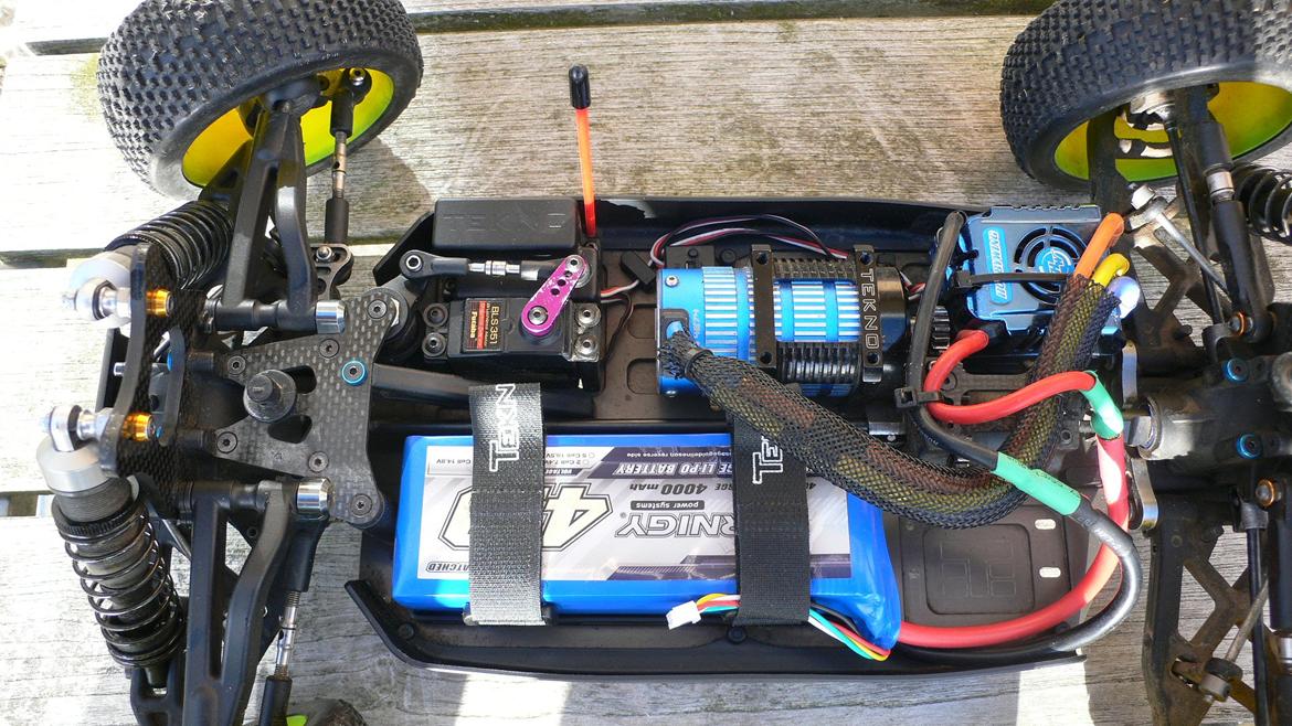 Buggy Mugen MBX6 Brushless Tekno V4 billede 8