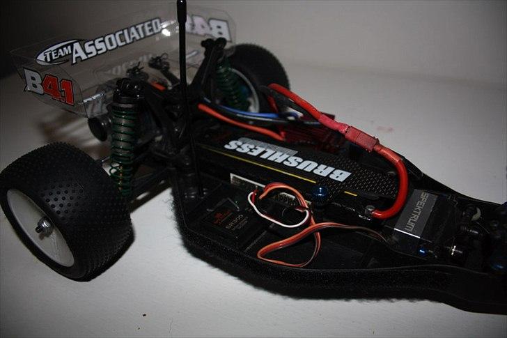 Bil b4.1 Factory Team billede 15