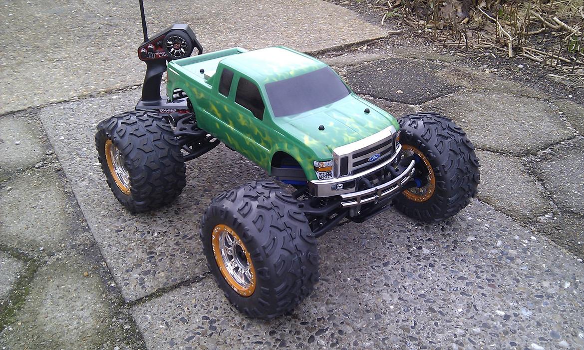 Truck E-Maxx 3908 billede 1