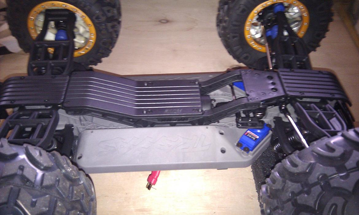 Truck E-Maxx 3908 billede 2