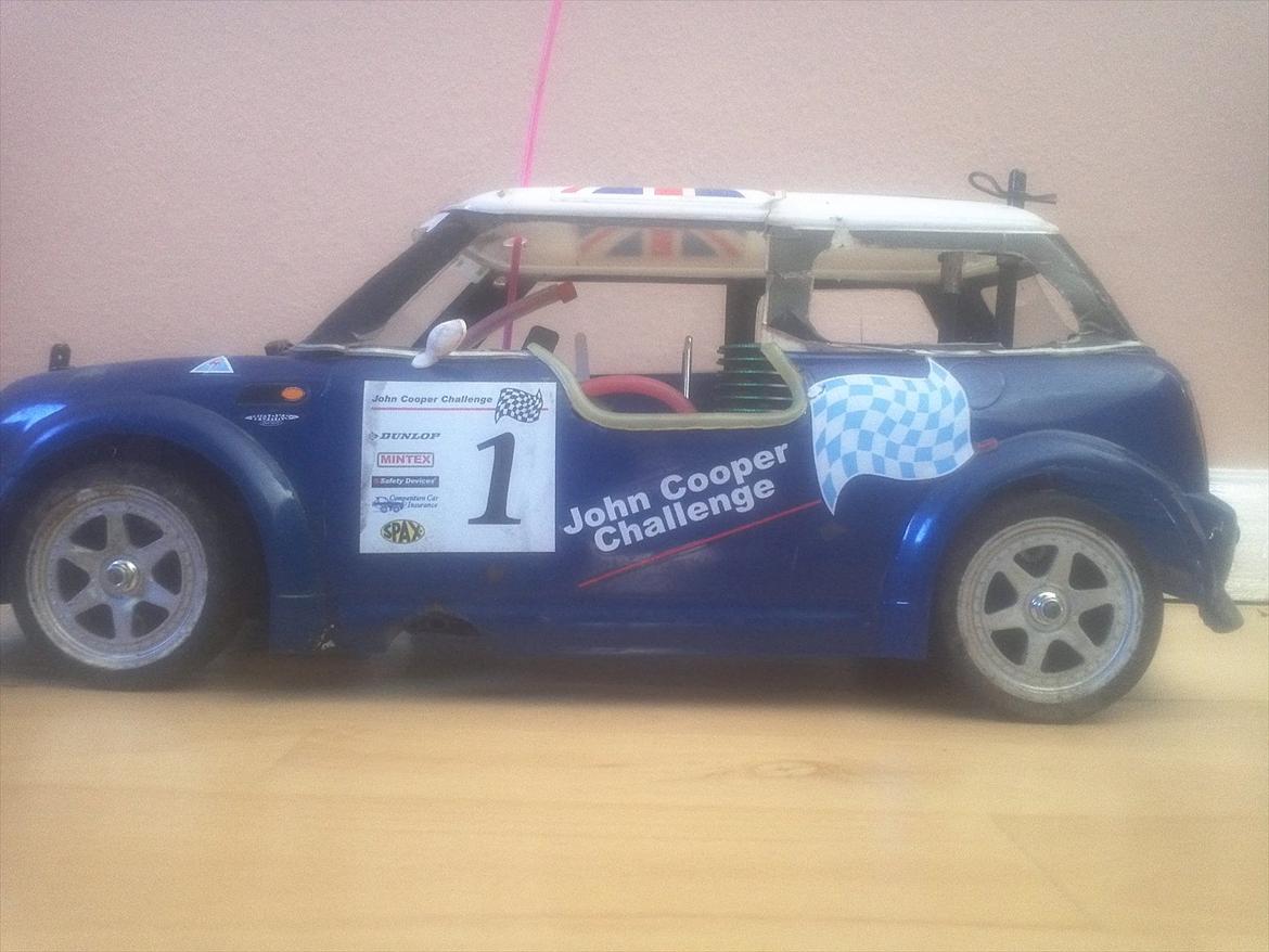 Bil Cen ct4 - Tidliger ejer har været lidt hård ved karrosseriet billede 1