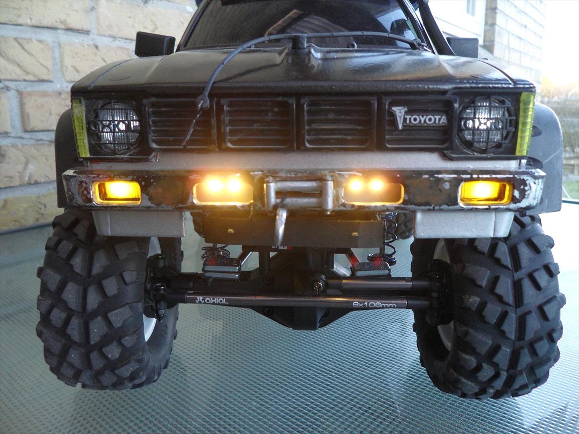 Off-Roader SCX10 Toyota Hilux "Mr Turtle" billede 1