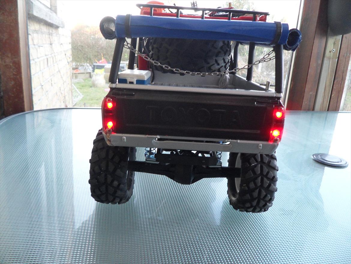 Off-Roader SCX10 Toyota Hilux "Mr Turtle" billede 13