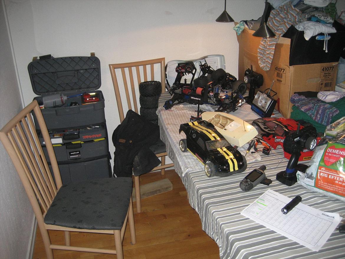 Bil HBX EVO - lidt sjov kan man da altid få ud af det.
mangler offroad set til hbx billede 7