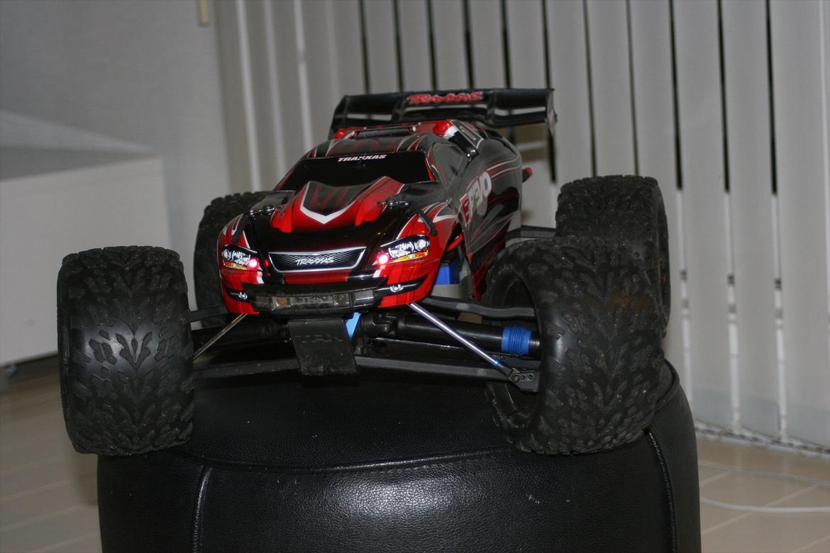 Bil E-Revo billede 3