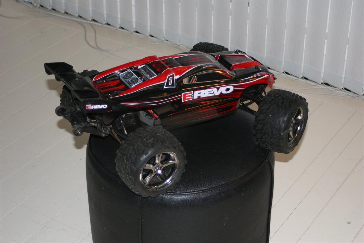 Bil E-Revo billede 6