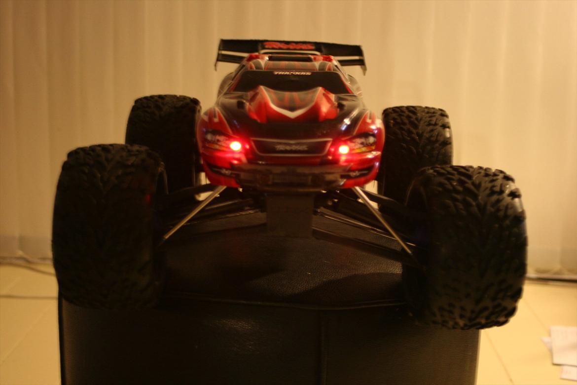 Bil E-Revo billede 8