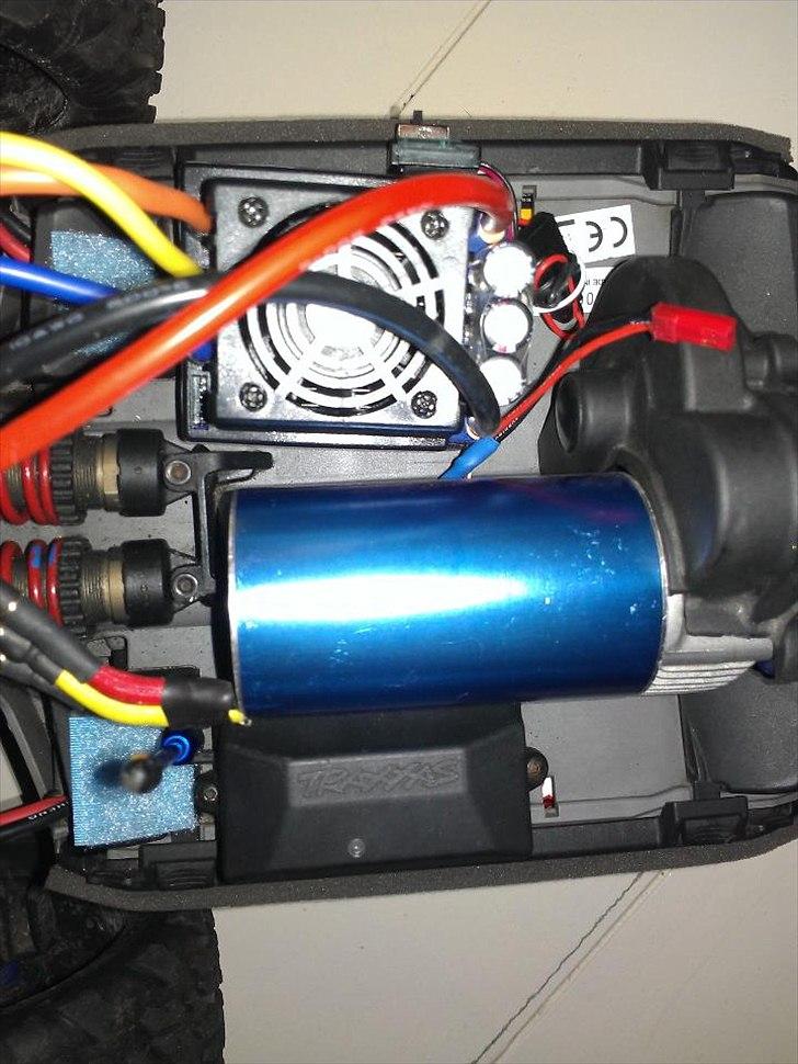 Bil E-Revo billede 13