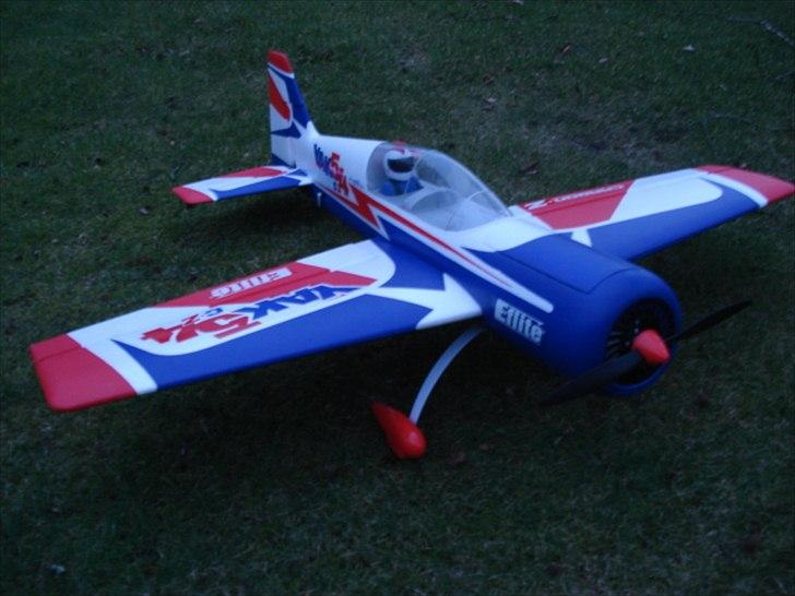 Fly E-Flite YAK54 Carbon-Z  billede 1