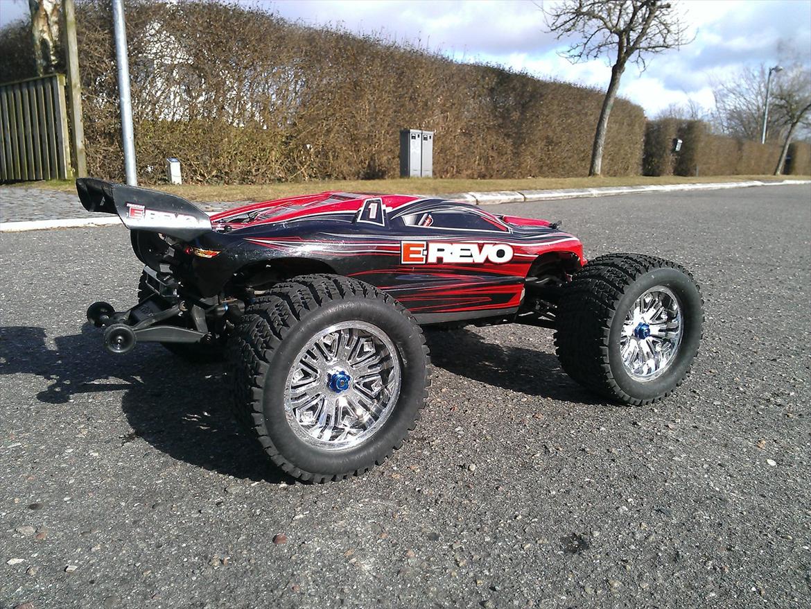 Bil E-Revo billede 15
