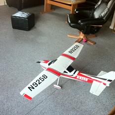 Fly FMS Cessna 182 SkyLane