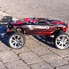 Bil Traxxas E-revo 1:8 brushless (Solgt)
