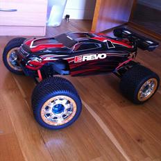 Bil Traxxas E-revo 1:8 brushless (Solgt)