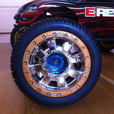 Bil Traxxas E-revo 1:8 brushless (Solgt)