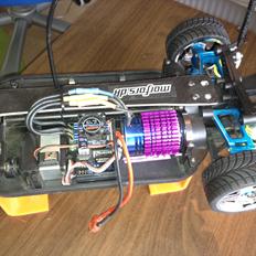 Bil Nanda Sniper *kik forbi*