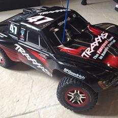 Off-Roader Traxxas Slash 4x4 Brushless