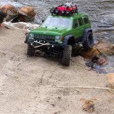 Off-Roader Axial scx-10 Jeep Cherokee
