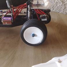 Off-Roader B4.1 Team Associated