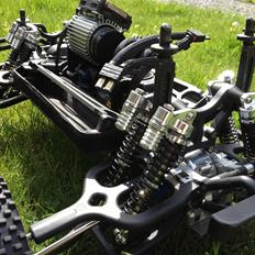 Off-Roader E-Maxx Brushless 3908