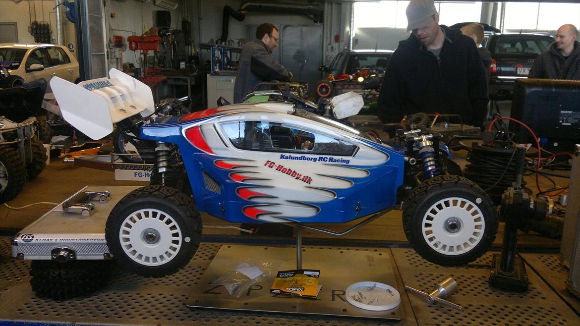 Off-Roader mcd race runner v4 - efter at bilen er blevet lavet i stand billede 4