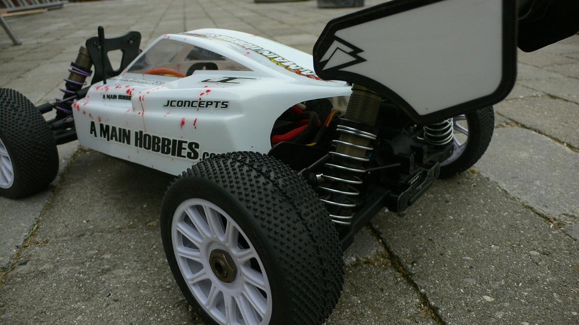 Buggy Xray XB 808 2011 specs Brushless - Jconcepts illuzion Losi 8ight-e body, Jconcepts Crossbows tyres, Jconcepts Rulux wheels og Jconcepts illuzion wing = Jconcepts spanden :)
 billede 1