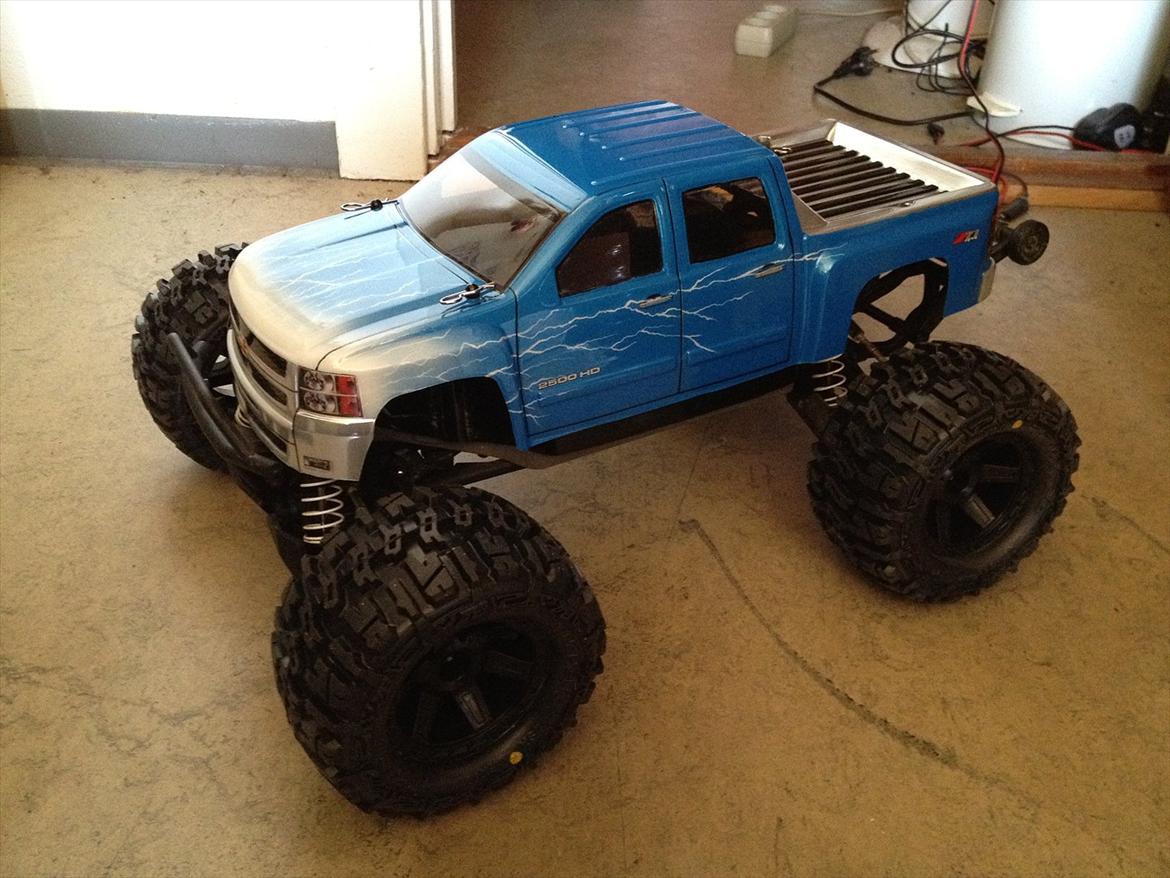 Off-Roader Traxxas Stampede 4X4 VXL - Nyt Karosseri og nye sko. billede 2