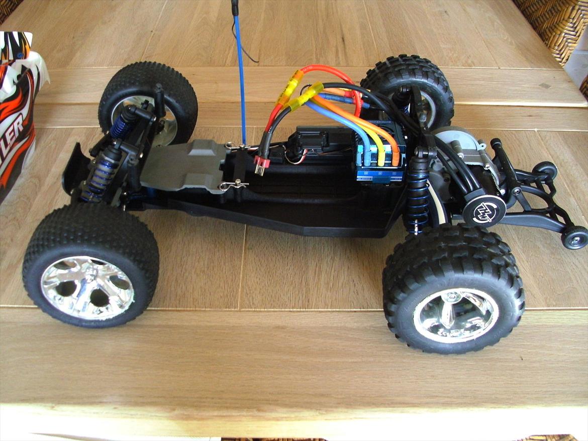 Off-Roader Rustler Brushless billede 2