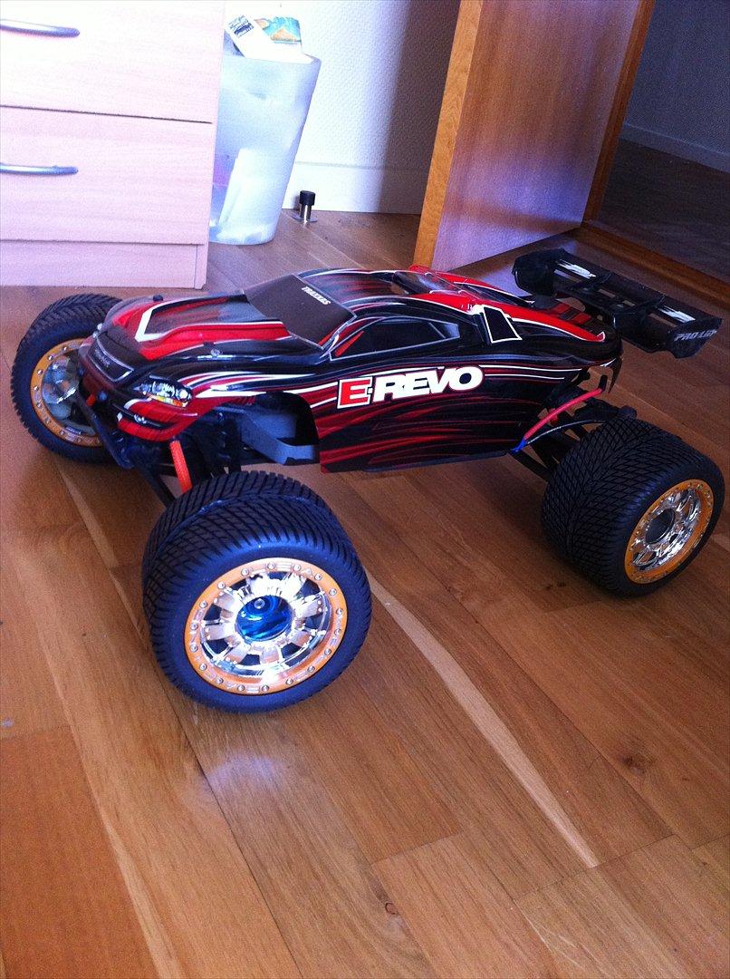 Bil Traxxas E-revo 1:8 brushless (Solgt) billede 2