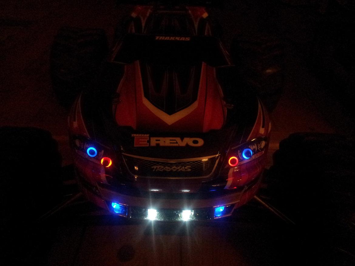 Off-Roader Traxxas E-REVO SOLGT billede 3