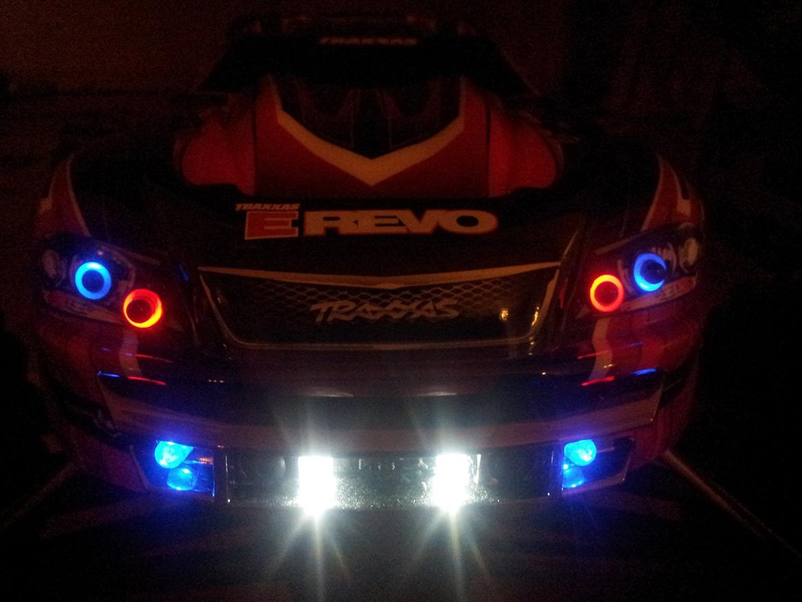 Off-Roader Traxxas E-REVO SOLGT billede 4