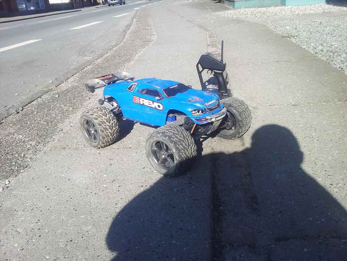 Off-Roader Traxxas E-REVO SOLGT billede 9