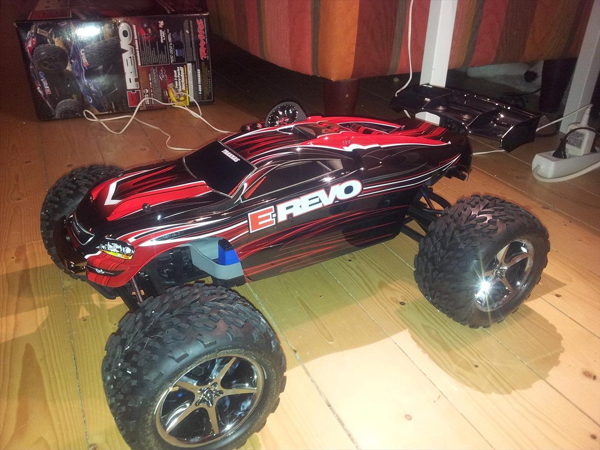 Off-Roader Traxxas E-REVO SOLGT billede 11