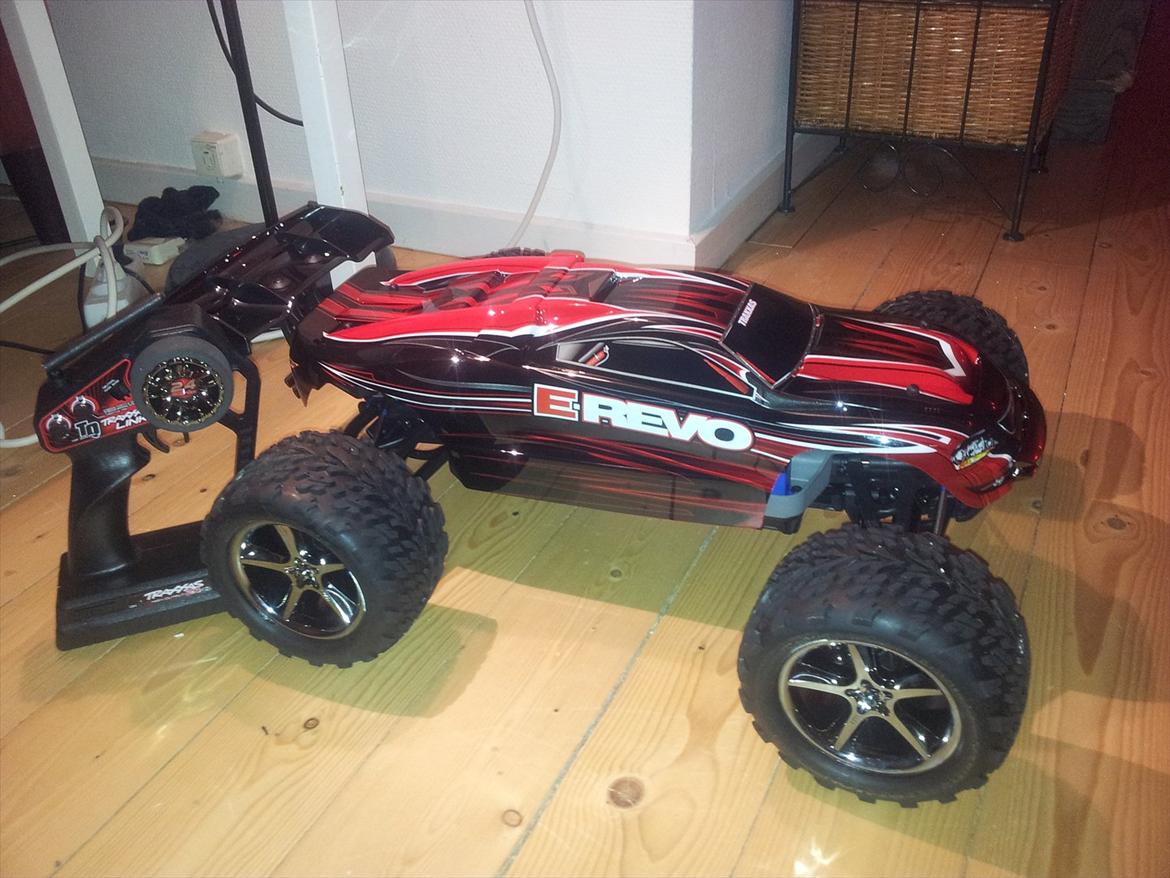 Off-Roader Traxxas E-REVO SOLGT billede 12