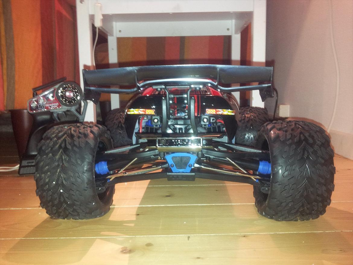 Off-Roader Traxxas E-REVO SOLGT billede 14