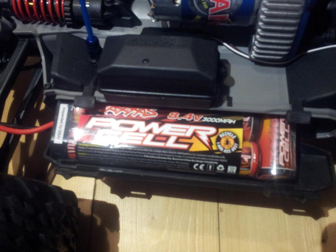 Off-Roader Traxxas E-REVO SOLGT billede 17