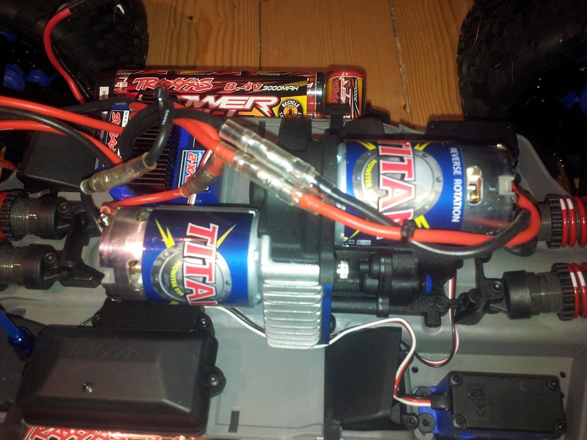 Off-Roader Traxxas E-REVO SOLGT billede 18