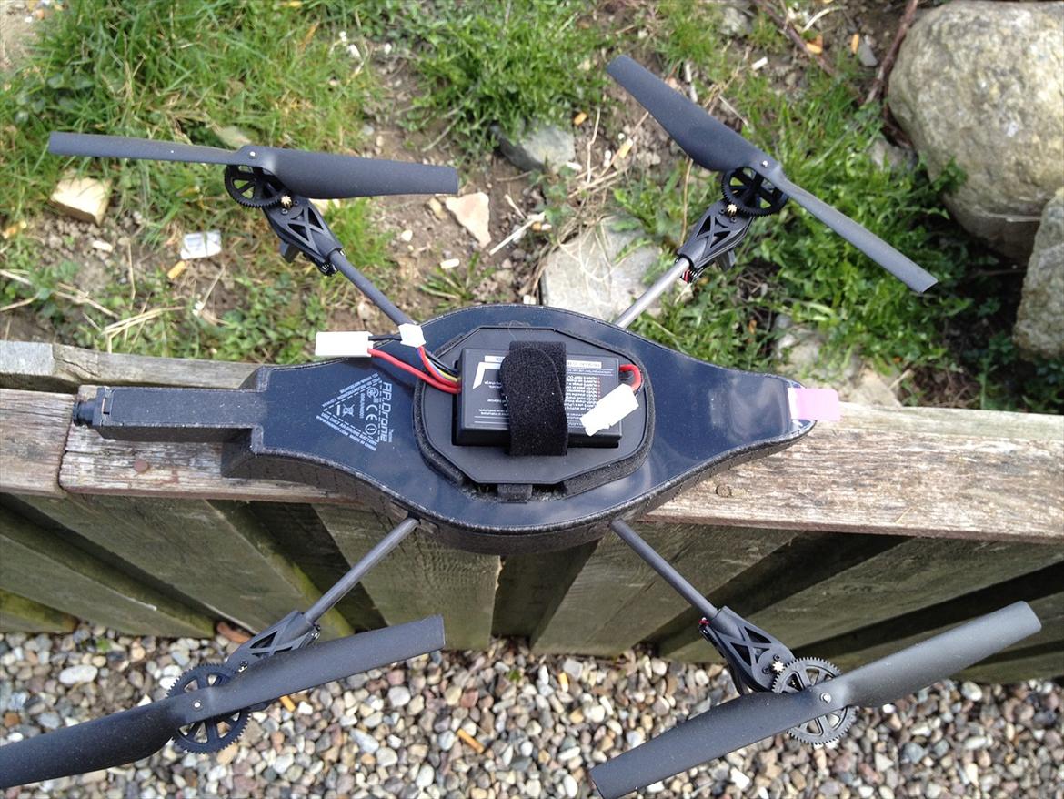 Helikopter AR-Drone billede 2