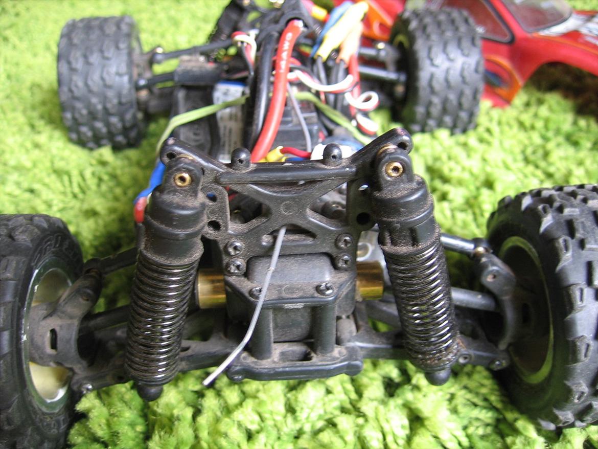 Truck Team Asso RC18T billede 4